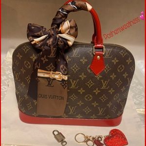 Louis Vuitton Alma Handbag❤️